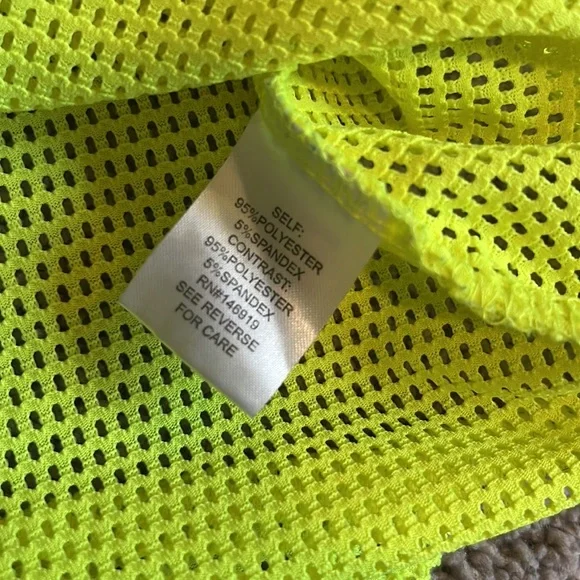 Jessica Simpson workout tank top - Picture 5 of 9